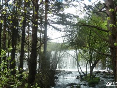 RETO Senderista,Valle Lozoya; vacaciones puente de diciembre santillana madrid crampones y piolet